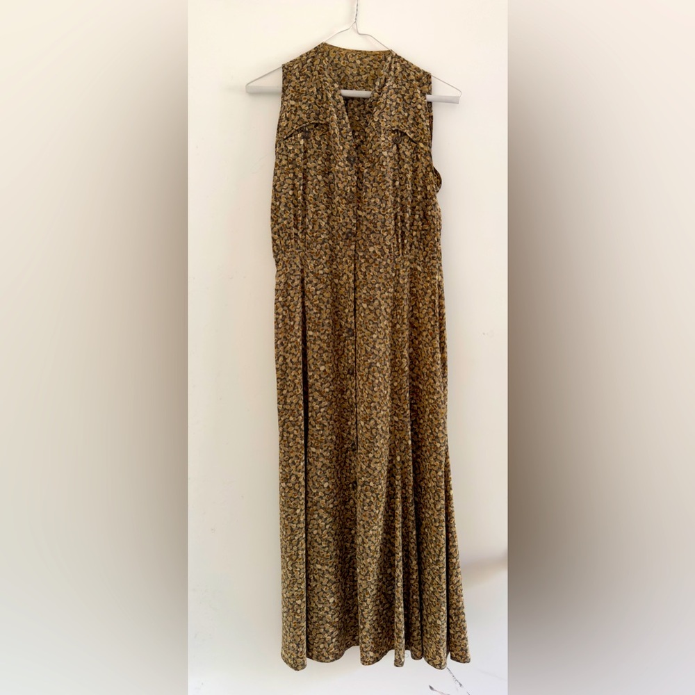 Vintage sleeveless pattern maxi dress